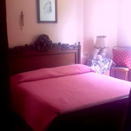 A Casa Di Valerio بيت للعطل زونه